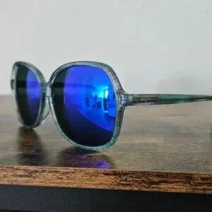 Maui Jim -- TARO -- MINT CONDITION !!! Maui Jim Taro GS795-11 Translucent Grey Neutral Grey  main image 2